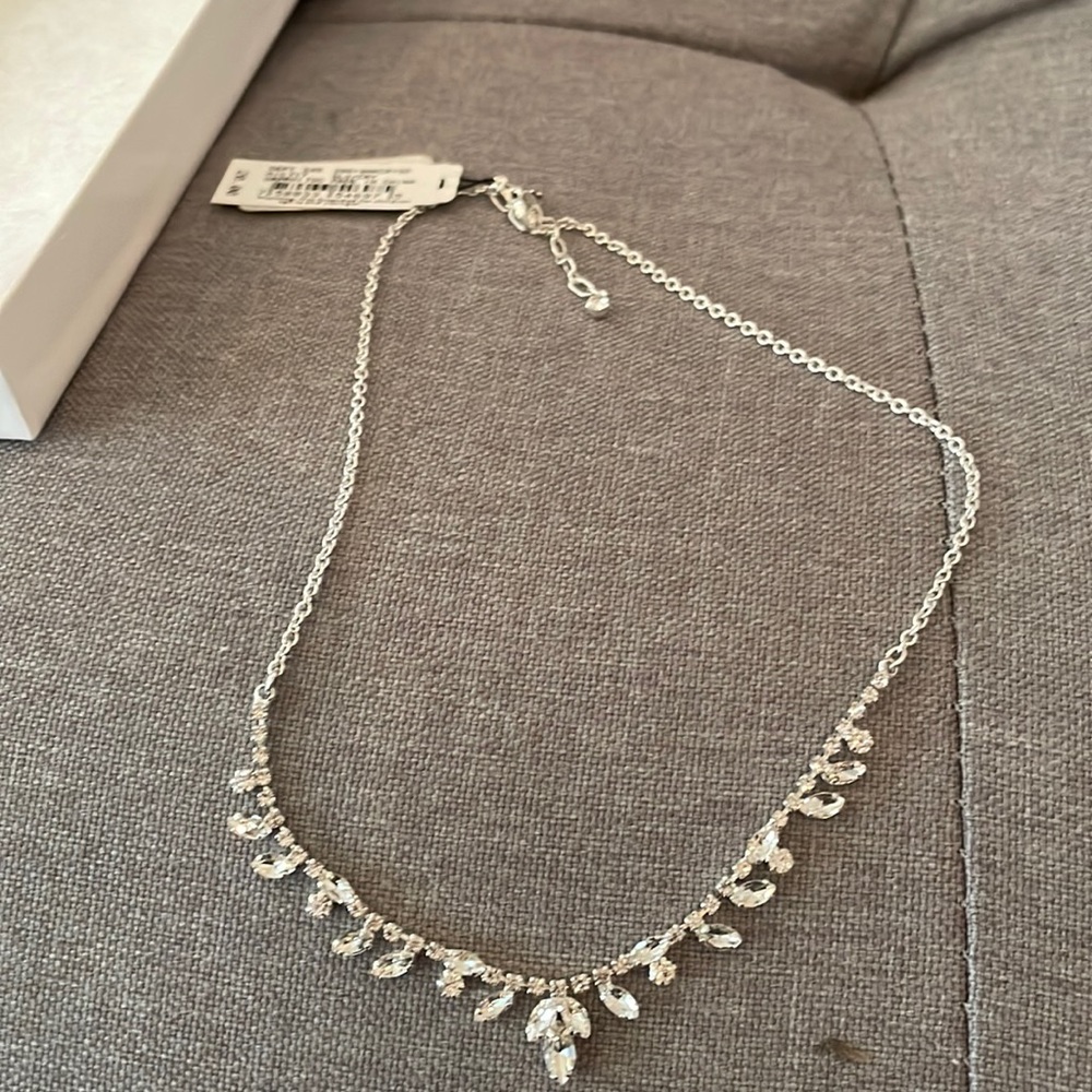 Elegant necklace
